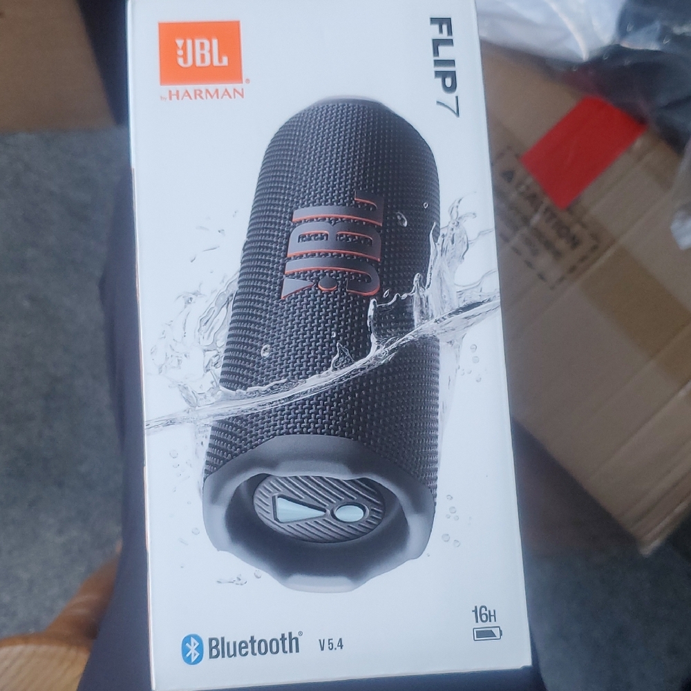 JBL Flip 7 Portable Bluetooth Speaker - Black with Orange NIB